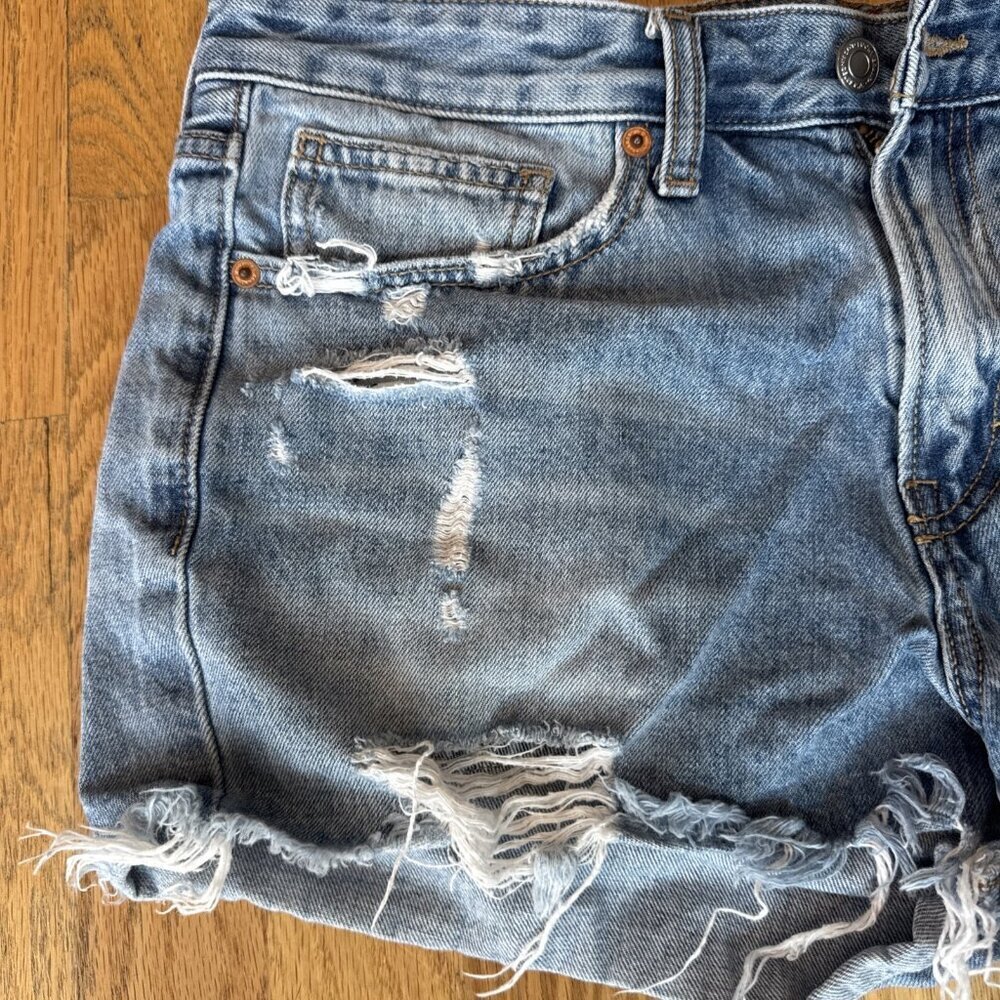 Women’s Lucky Brand Distressed Jean Shorts Size 10/30 - Picture 2 of 14
